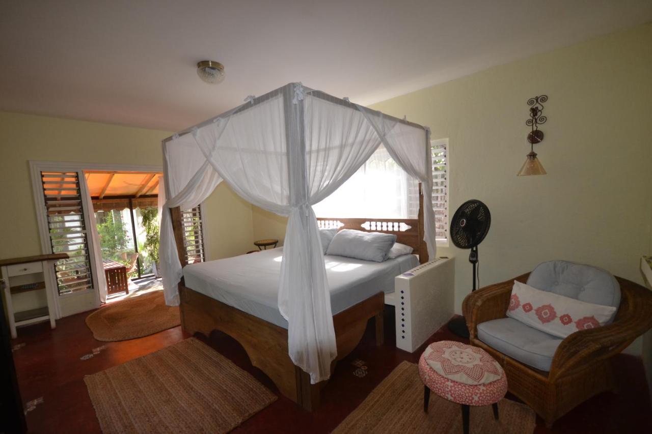 Katamah Beachfront Guesthouse Treasure Beach Dış mekan fotoğraf
