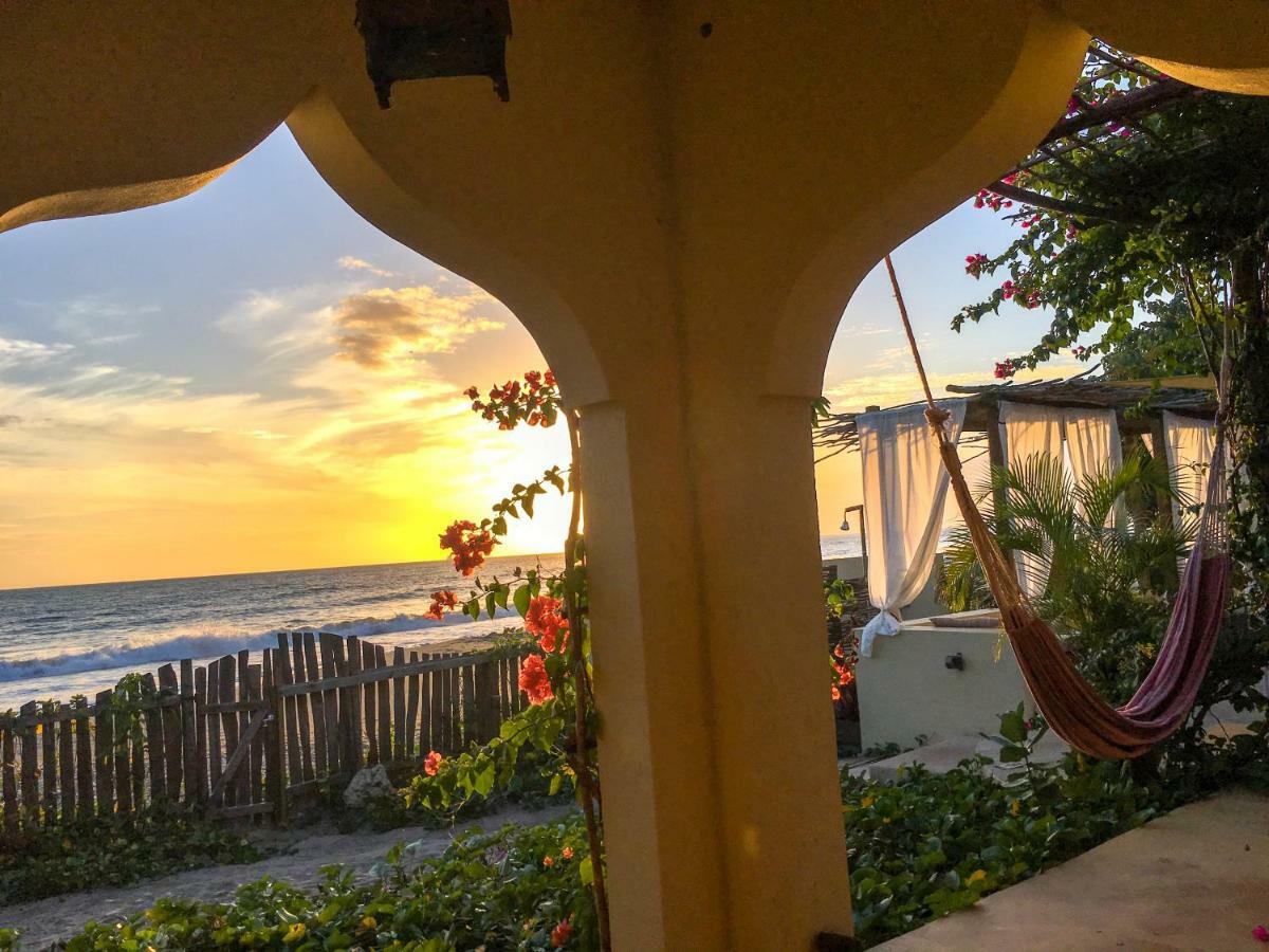 Katamah Beachfront Guesthouse Treasure Beach Dış mekan fotoğraf