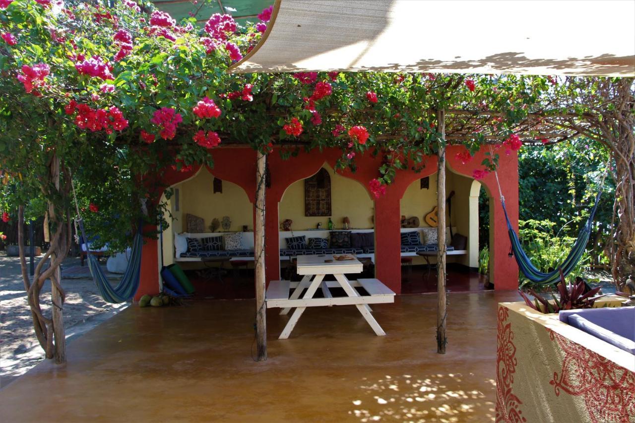 Katamah Beachfront Guesthouse Treasure Beach Dış mekan fotoğraf